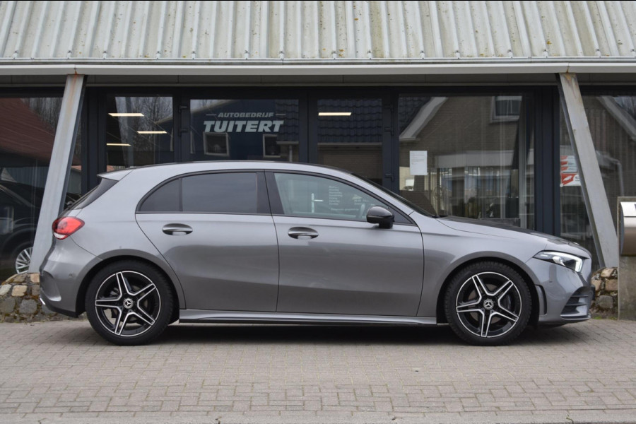 Mercedes-Benz A-Klasse 180 AMG | NIGHT PAKKET | CAMERA | APPLE CARPLAY | ANDROID AUTO | DEALER ONDERHOUDEN | NAP | STOELVERWARMING