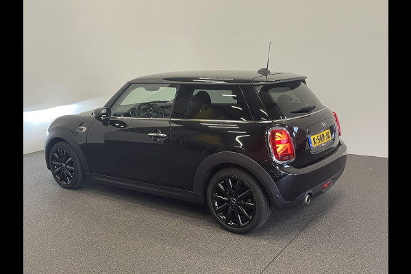 MINI Mini 1.5 Cooper Chili Airco Navi Carplay Full LED PDC Digital Cockpit Adaptive Cruise Control 17" Cosmos Spoke Wheels