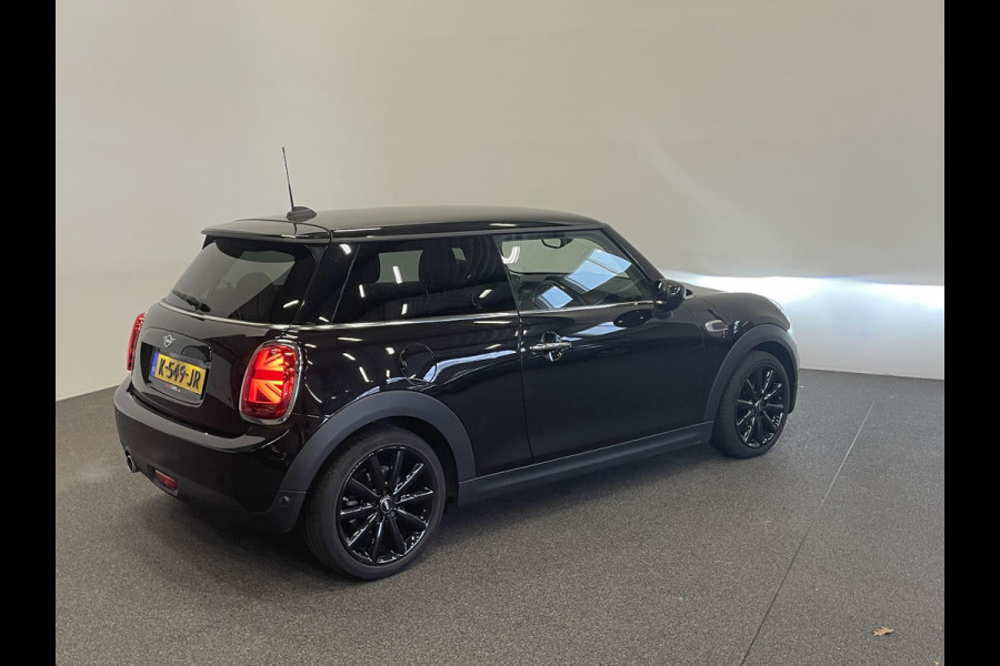 MINI Mini 1.5 Cooper Chili Airco Navi Carplay Full LED PDC Digital Cockpit Adaptive Cruise Control 17" Cosmos Spoke Wheels