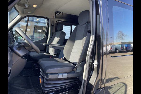 Renault Master T35 2.3 dCi 180pk autoaat L3H2 DC 6 persoons Energy Comfort / vaste prijs rijklaar € 28.950 ex btw / lease vanaf € 518 / pdc rondom / trekhaak 2500 kg / sidebars / airco / cruise / navi !