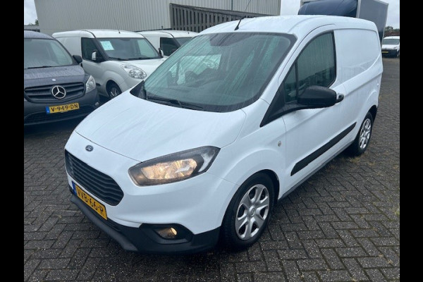 Ford Transit Courier 1.5 TDCI Ambiente Start&Stop AIRCO I APPLE CARPLAY I NAVIGATIE I COMPLETE ONDERHOUDSHISTORIE