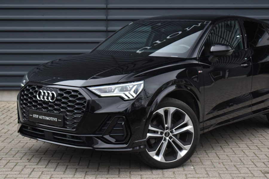 Audi Q3 Sportback 45 TFSI e S Line | ACC | Matrix LED | 20'' Velgen | Keyless Entry | Stoelverwarming | CarPlay | Donker getint glas |