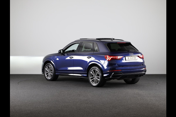 Audi Q3 45 TFSI e S edition 245pk | Panoramadak | Lederen bekleding | Parkeercamera | Verwarmbare voorstoelen