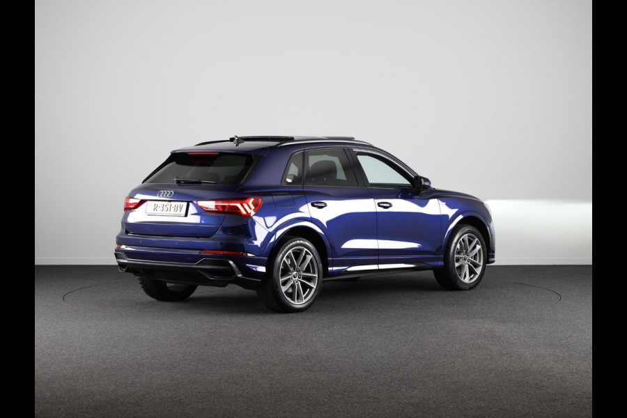 Audi Q3 45 TFSI e S edition 245pk | Panoramadak | Lederen bekleding | Parkeercamera | Verwarmbare voorstoelen