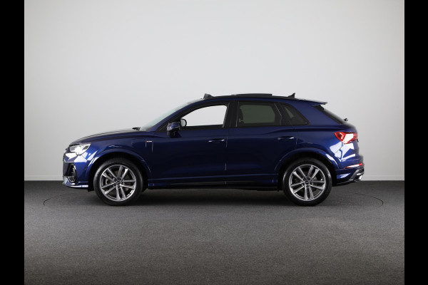 Audi Q3 45 TFSI e S edition 245pk | Panoramadak | Lederen bekleding | Parkeercamera | Verwarmbare voorstoelen