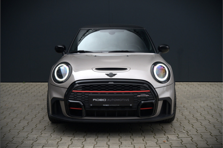 MINI Mini 2.0 Cooper S John Cooper Works | Navigatie | Cruise Control | Apple Carplay | Stoelverwarming | Keyless | Ambiance Verlichting | Automaat | JCW | LED | Parkeersensoren Achter | DAB | Leder | Union Jack