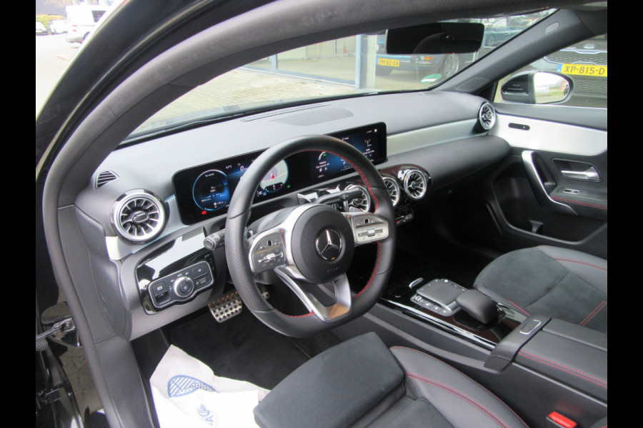 Mercedes-Benz A-Klasse 180 AMG Line 7G DCT Automaat (occasion)