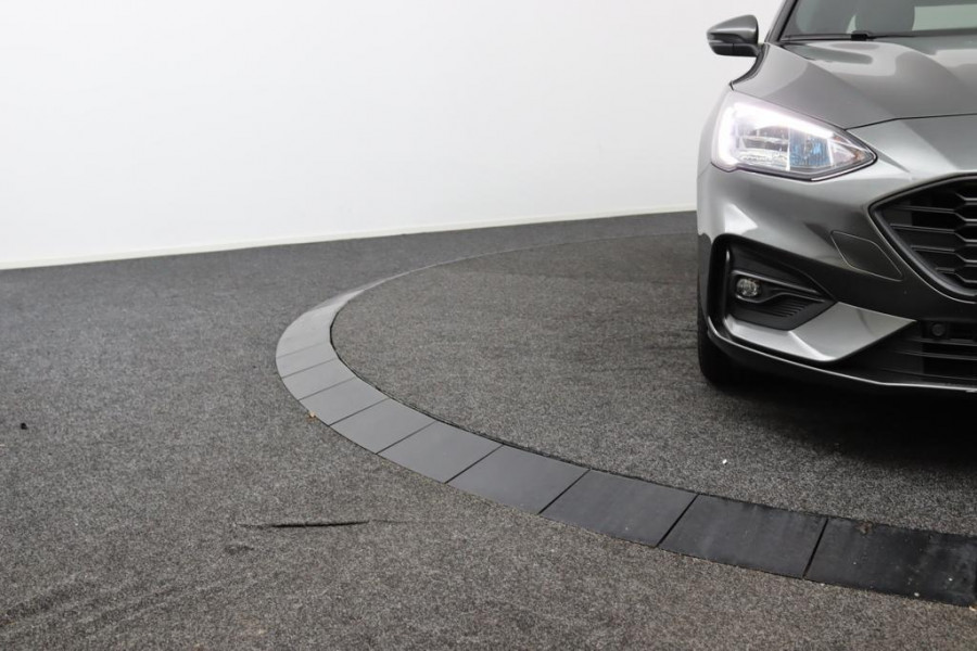 Ford FOCUS Wagon 1.0 EcoBoost Hybrid ST Line*ECC*CRUISE*NAVI*CAM*
