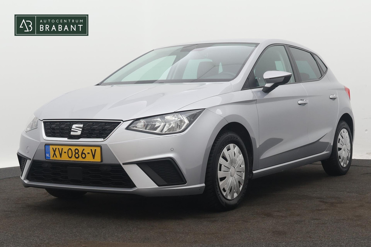 Seat Ibiza 1.0 TSI Style Business Intense (NAVIGATIE, CAMERA, PARKEERSENSOREN, CARPAY, 1e EIGENAAR, GOED ONDERHOUDEN)