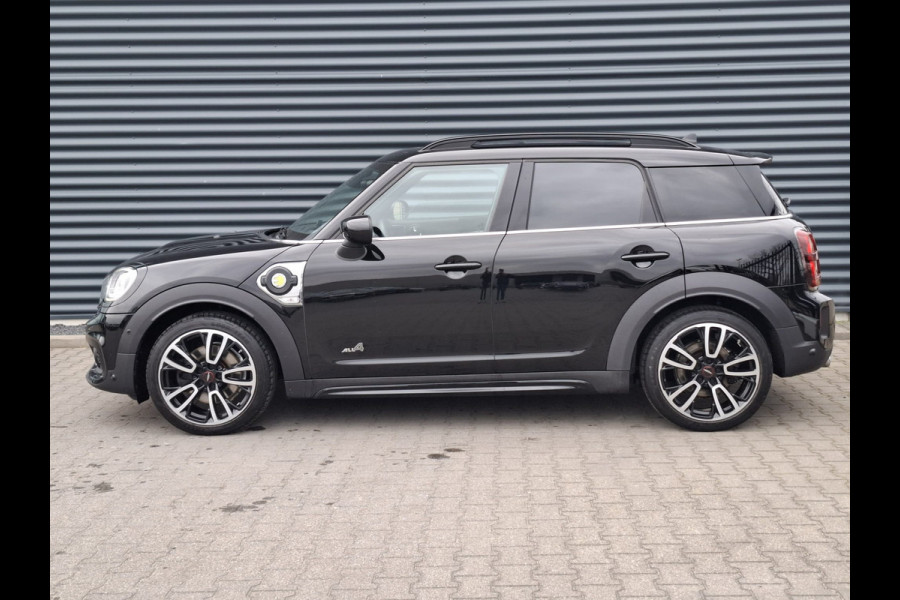 MINI Countryman 2.0 Cooper S E ALL4 JCW Plug in Hybrid PHEV | Panodak | Alcantara Sportstoelen | Adaptive Cruise | Harman Kardon | Sfeerverlichting | Camera | L.M. 19" | DAB | Navigatie |