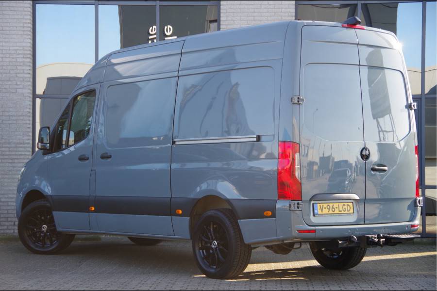 Mercedes-Benz Sprinter 319 3.0 CDI V6 L2H2 AUT. LED, LEDER, 2X SCHUIFDEUR, 3.5T TREKHAAK, 360 CAMERA, NAVI, CRUISE, STANDKACHEL