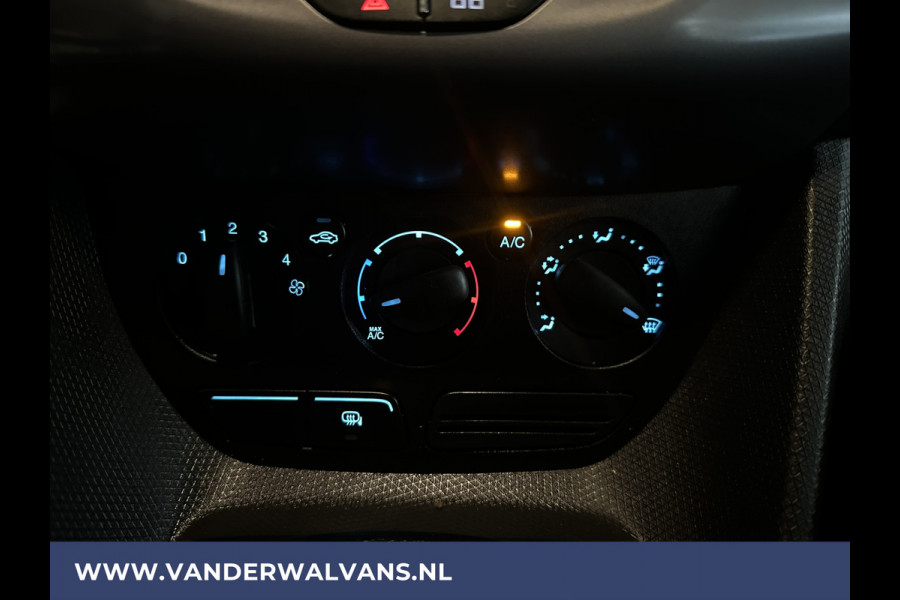 Ford Transit Connect 1.5 TDCI 101pk L2H1 Euro6 Airco | Camera | Imperiaal | 3-Zits | Trekhaak Parkeersensoren, Bijrijdersbank