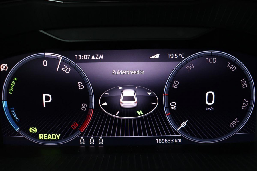 Škoda Superb 1.4 TSI iV Business Edition Plus | Trekhaak | Stoelverwarming | Camera | Carplay | Virtual Cockpit | Keyless | Full LED | Memory | Navigatie