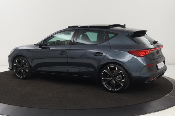 CUPRA Leon 1.4 e-Hybrid VZ | 245pk | Panoramadak | Leder | Stoel & stuurverwarming | Camera | Carplay | Memory | Adaptive cruise | Navigatie | Full LED | Keyless | PHEV