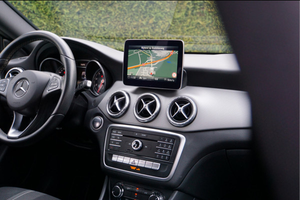 Mercedes-Benz CLA-Klasse Shooting Brake CLA 180 SB | Carplay Navigatie Camera