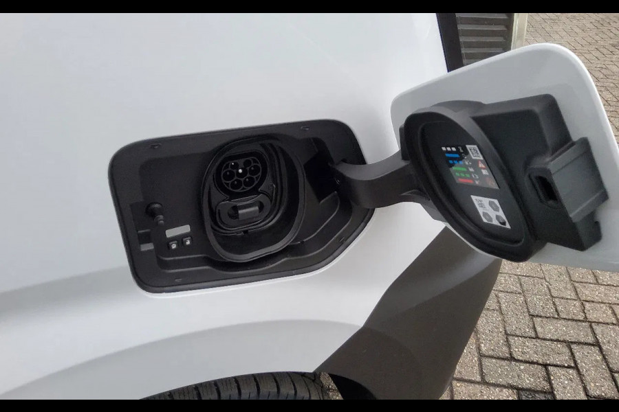 Renault Master ELECTRIC E-TECH Z.E. 87 KW - L2H2 GESLOTEN - 2000 KG. TREKGEWICHT - V-40-LRF