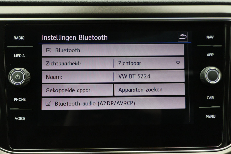 Volkswagen T-Roc 1.0 TSI Style Panoramadak, LED, Apple Carplay, Adapt. Cruise, Climate, PDC