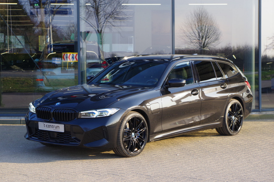 BMW 3 Serie Touring 330e 293 PK M-Sport, Head-Up, Harman/Kardon Sound, Trekhaak, Camera, Adap. cruise Control, Memory