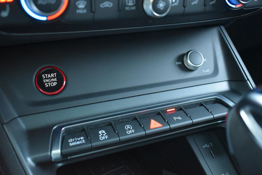 Audi Q3 Sportback TFSI RSQ3 Pano Lane ACC Camera