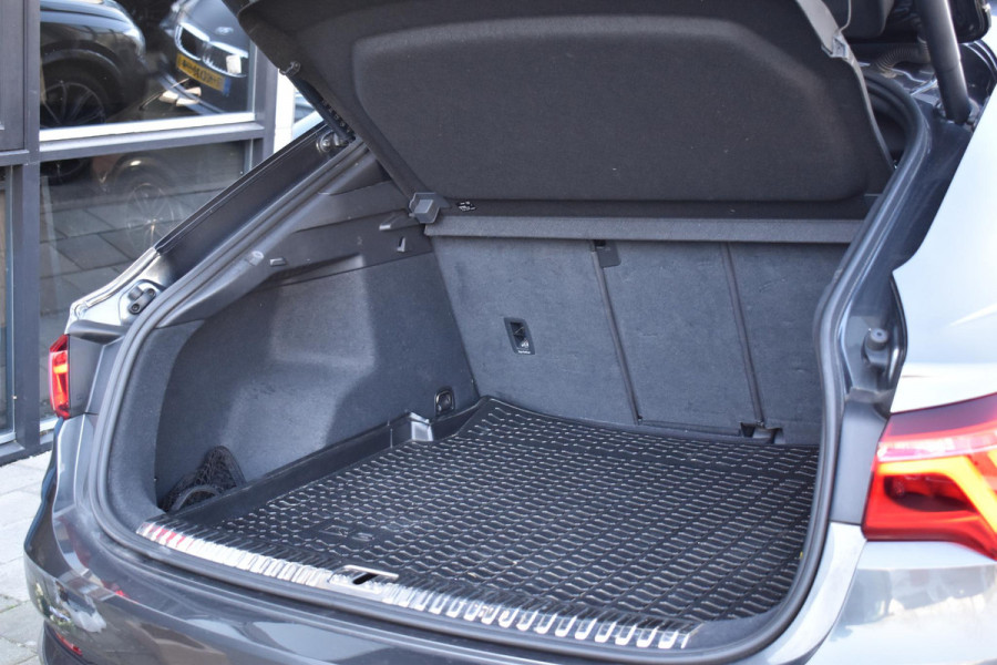 Audi Q3 Sportback TFSI RSQ3 Pano Lane ACC Camera