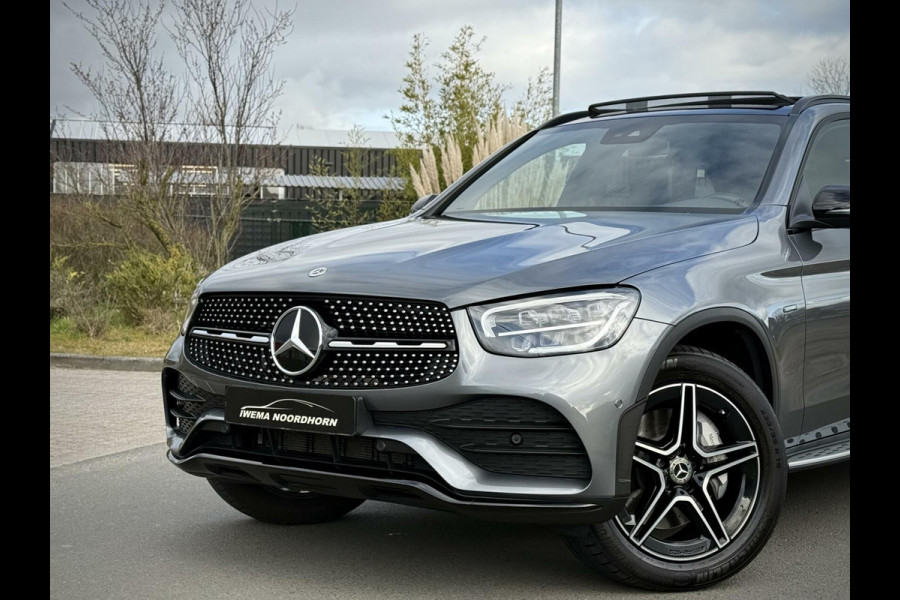 Mercedes-Benz GLC 300e 4MATIC AMG Panoramadak|Burmester®|Camera|Keyless|Distronic|Night pakket|Sfeerverlichting