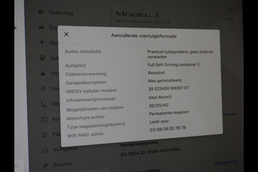 Tesla Model 3 SR+60kWh 325PK 19" AutoPilot Leer PanoDak Adaptive cruise Camera's Elektr.-Stuur+Stoelen+Spiegels+Geheugen+Easy-Entry+Verwarmde  Ecc Navigatiesysteem full map LED-a+v Comfortstoel(en) ACC Dual-ECC DAB Voorverwarmen interieur via App Keyless via Telefoonsleutel One-Pedal-Drive Orig. nlse auto tot 11kw laden thuis ! Garantie Accu tot  14-12-2027 max 160.000km 1584kg licht!