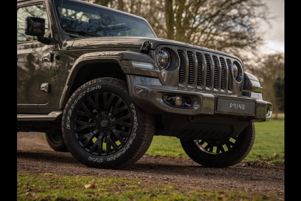 Jeep Wrangler Unlimited Brute Richmond 2.0T Sahara | Vouwdak | 1e eigenaar | NL-auto | LED