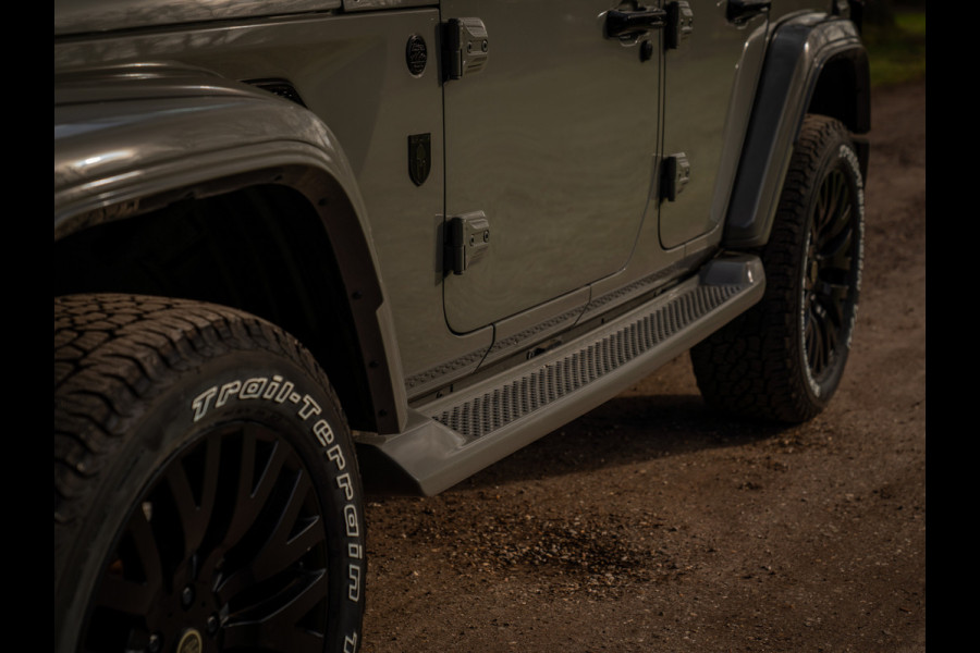 Jeep Wrangler Unlimited Brute Richmond 2.0T Sahara | Vouwdak | 1e eigenaar | NL-auto | LED