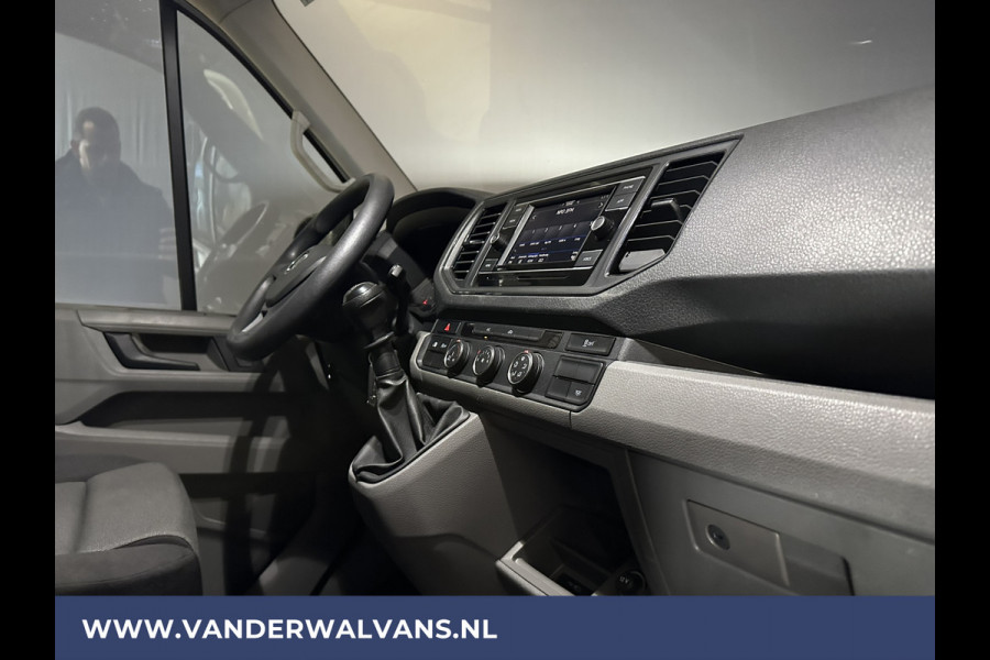 Volkswagen Crafter 2.0 TDI 141pk L3H3 L2H2 Euro6 Airco | Camera | Apple Carplay | Cruisecontrol Android Auto, Chauffeursstoel