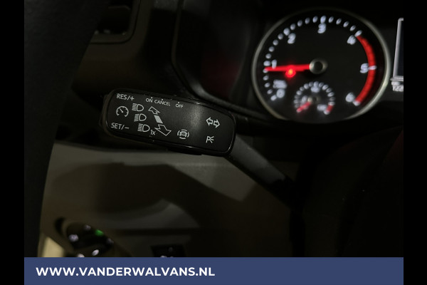 Volkswagen Crafter 2.0 TDI 141pk L3H3 L2H2 Euro6 Airco | Camera | Apple Carplay | Cruisecontrol Android Auto, Chauffeursstoel