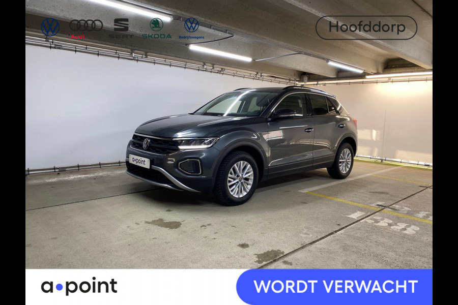 Volkswagen T-Roc 1.0 TSI Life 110 pk | Navigatie | Parkeersensoren (Park assist) | Autom. airco | Stoelverwarming | LED koplampen |