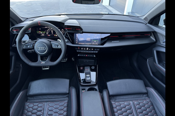 Audi RS3 Sportback 2.5 TFSI RS 3 quatt. PANO HUD NAVI CAMERA SPORTVELGEN