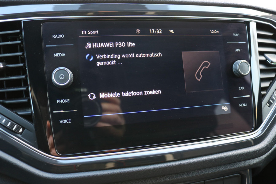 Volkswagen T-Roc 1.5 TSI Sport Virtual cockpit Xenon Pdc Camera T-haak Bj:2018