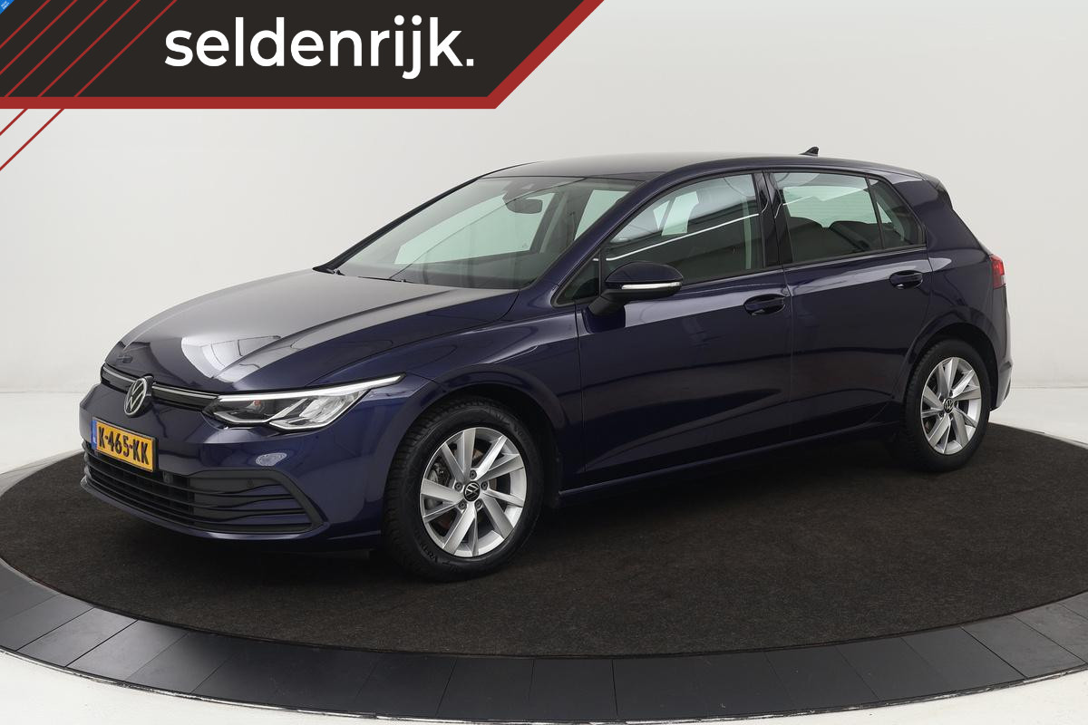 Volkswagen Golf 1.0 TSI | Carplay | Adaptive cruise | PDC | Full LED | Active Info Display | Bluetooth | Regensensor