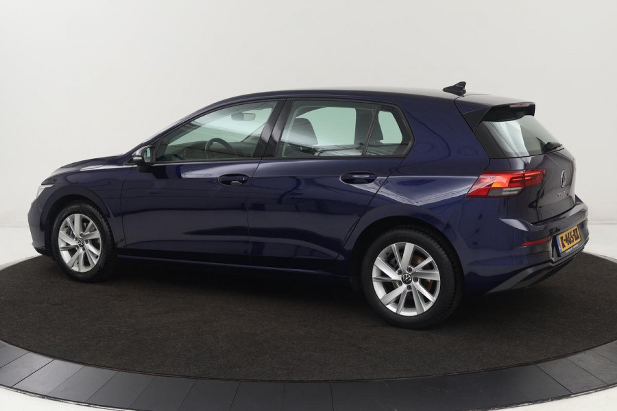 Volkswagen Golf 1.0 TSI | Carplay | Adaptive cruise | PDC | Full LED | Active Info Display | Bluetooth | Regensensor