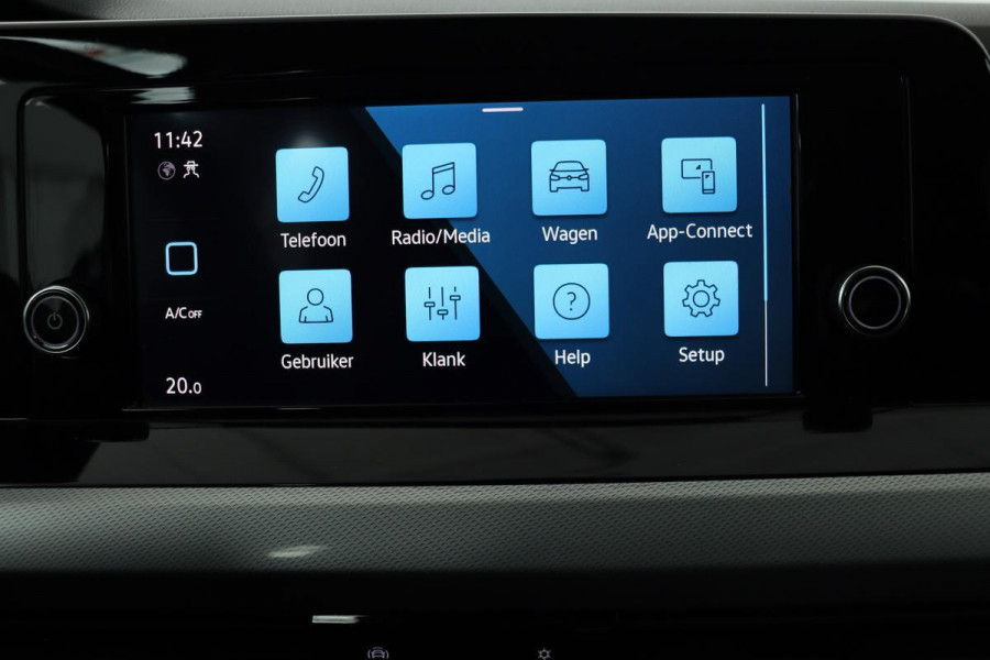 Volkswagen Golf 1.0 TSI | Carplay | Adaptive cruise | PDC | Full LED | Active Info Display | Bluetooth | Regensensor