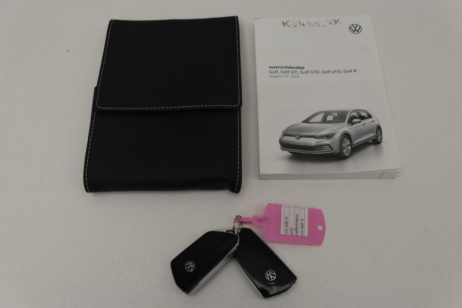 Volkswagen Golf 1.0 TSI | Carplay | Adaptive cruise | PDC | Full LED | Active Info Display | Bluetooth | Regensensor