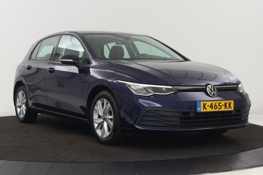 Volkswagen Golf 1.0 TSI | Carplay | Adaptive cruise | PDC | Full LED | Active Info Display | Bluetooth | Regensensor