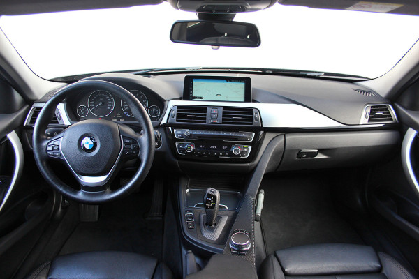 BMW 3 Serie Touring 320i Centennial High Executive | Luxury | Individual | ACC | Head-up | Trekhaak