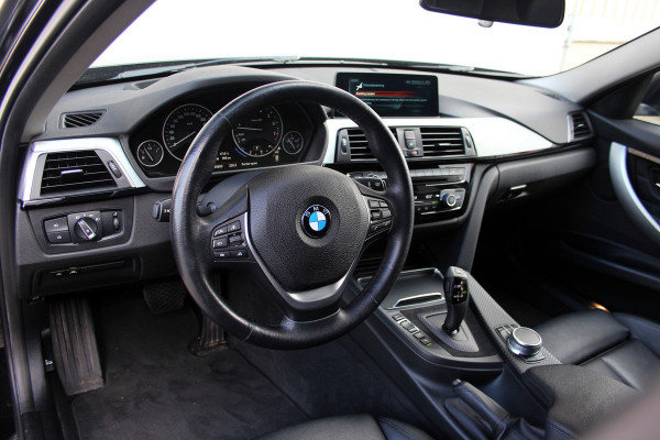 BMW 3 Serie Touring 320i Centennial High Executive | Luxury | Individual | ACC | Head-up | Trekhaak