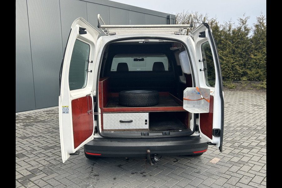 Volkswagen Caddy 1.4 TSI AUTOMAAT / BENZINE !! / BPM VRIJ / 1e EIG. / TREKHAAK / AIRCO / CRUISE / NAVI