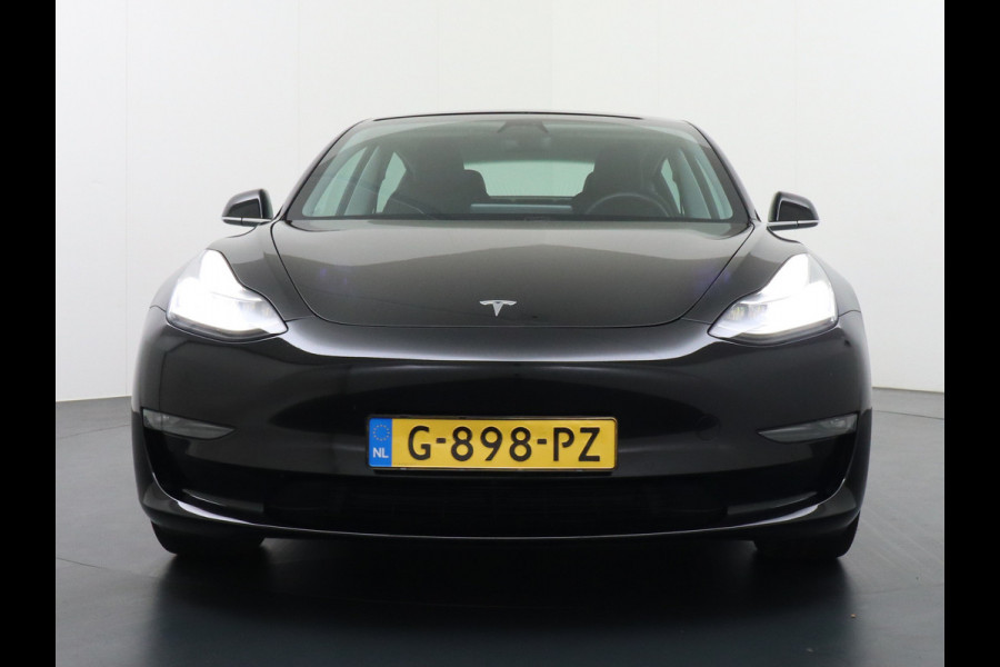 Tesla Model 3 Long Range 75kWh 463PK Lmv-18" Telefoon-Sleutel Premium Audio 4wd AutoPilot Panoramadak Camera's Leder Adaptive-CruiseControl-St Stoel en achterbank verwarming Keyless Electr.Stoelen+Memory+Easy-Entry WiFi Origineel Nederlandse auto Grootste accu, Tot 16,5kwh thuis laden. Accu garantie 10-12-2027 / 192.000km