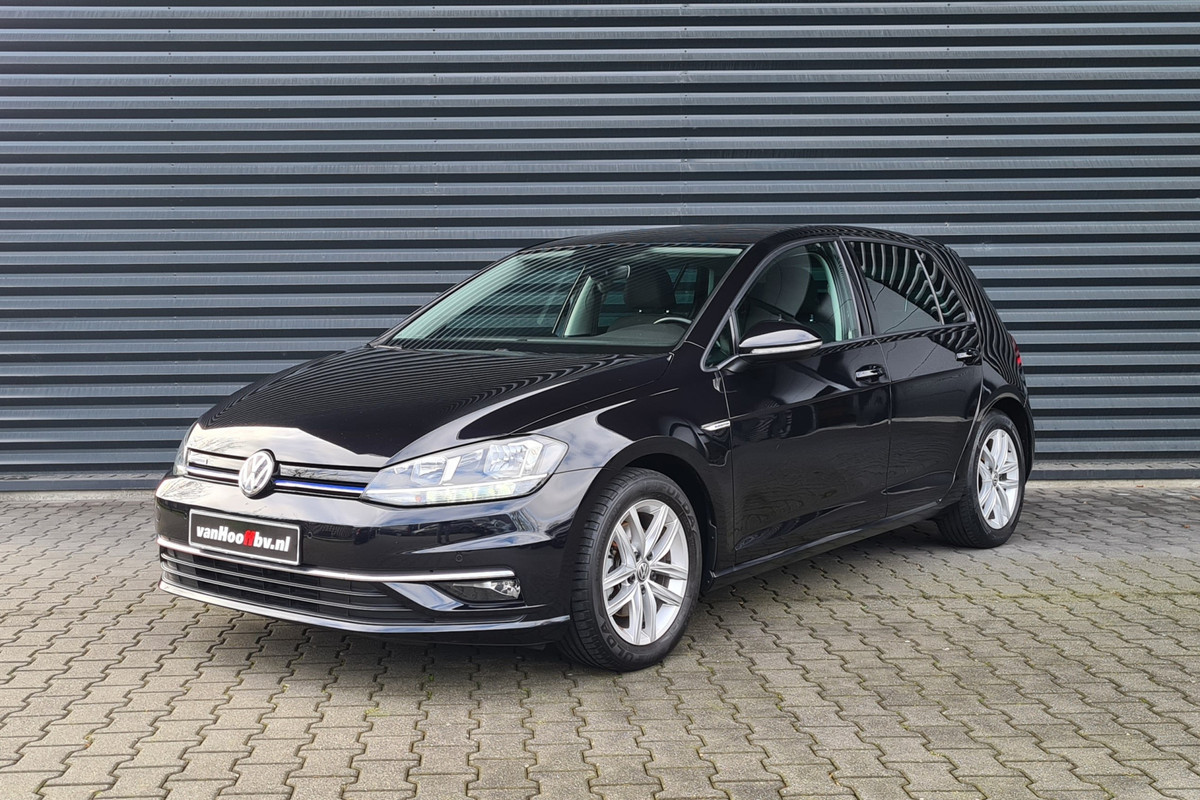 Volkswagen Golf 1.5 TSI Comfortline -App Connect-