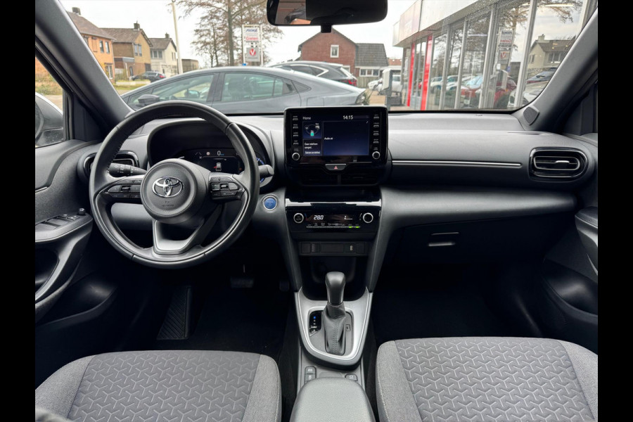 Toyota Yaris Cross 1.5 Hybrid Dynamic | 17 inch, Keyless, Privacy glass, Apple CarPlay/Android Auto, Climate control, LED