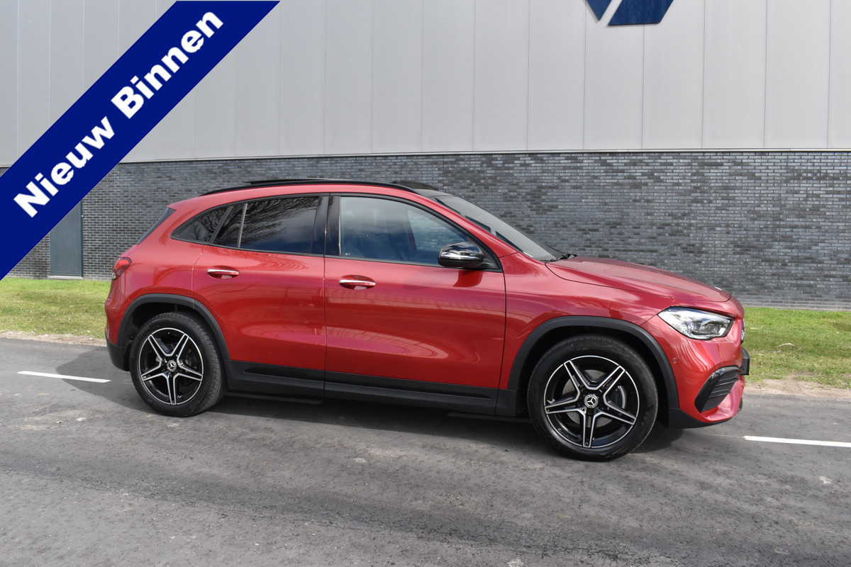 Mercedes-Benz GLA 200 Business Solution AMG Trekhaak el-achterklep Amg-pakket Pano dak