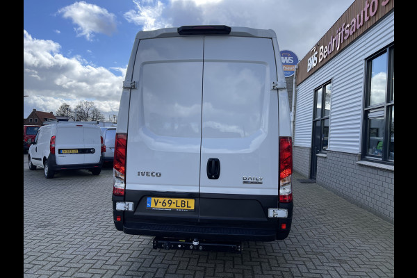 Iveco Daily 35S14V 2.3 410 automaat L4H2 ( L3H2 ) / vaste prijs rijklaar € 23.950 ex btw / lease vanaf € 428 / airco / cruise control / trekhaak 3500 kg / laadruimte 375 cm lang !