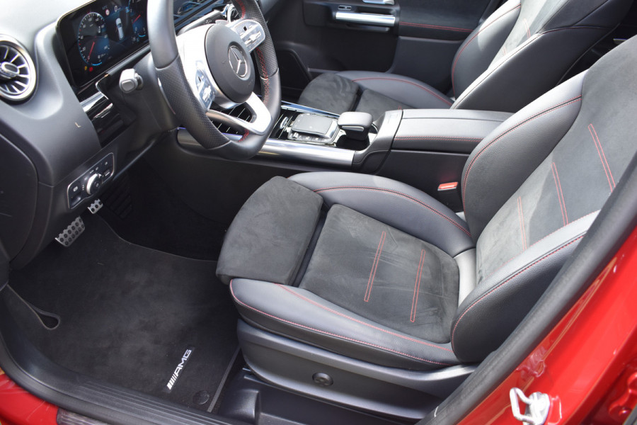 Mercedes-Benz GLA 200 Business Solution AMG Trekhaak el-achterklep Amg-pakket Pano dak