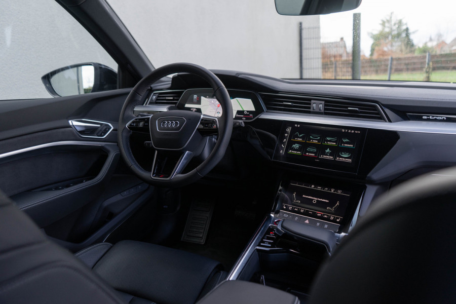 Audi e-tron S Quattro 371kW / Luchtvering/ Standkachel/ Head-Up Display/ Trekhaak/ Panoramadak/ 371kW (504PK)