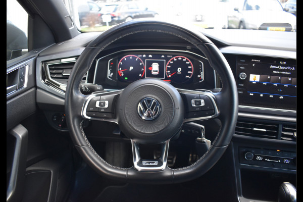 Volkswagen Polo 1.5 TSI 150pk Highline Business R-Line Automaat / Navigatie / Sensoren v+a / Adap. Cruise / Sportstoelen