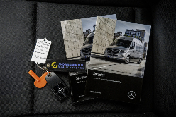 Mercedes-Benz Sprinter 314 CDI Bakwagen met laadklep | Mbux | Euro 6 | Climate | Camera | Carplay